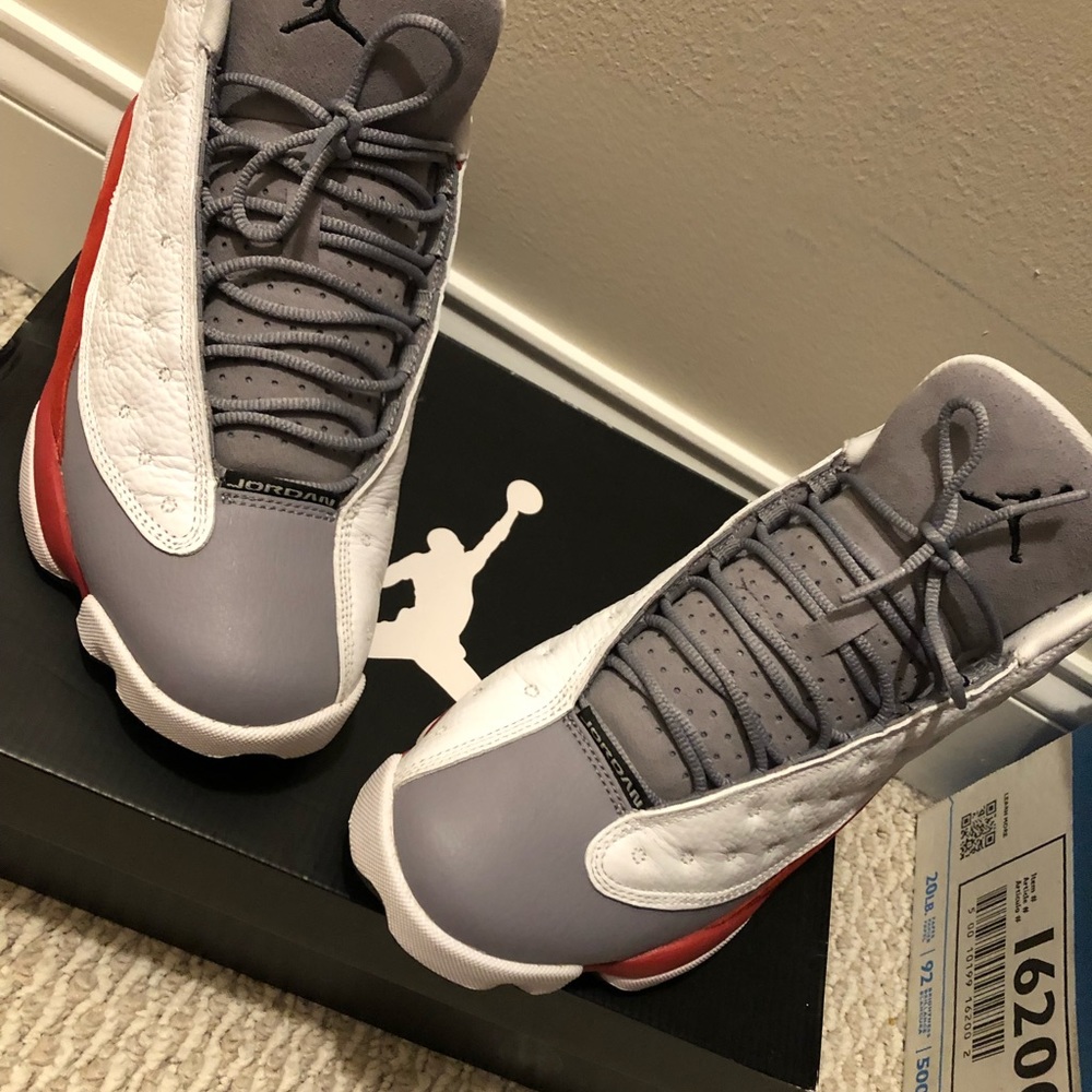 Men’s Jordan - Picture 2 of 4